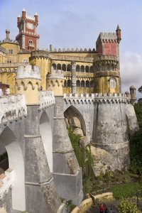 Vista del palazzo e delle mura esterne da Portuguese School