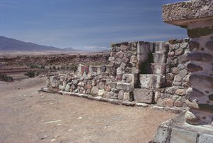 Una scala incastonata in un muro, Periodo Post-Classico Tardo da Pre Columbian