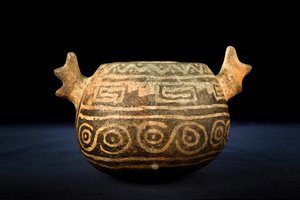 Ceramica globulare con decorazione zoomorfa / Arte precolombiana (terracotta)