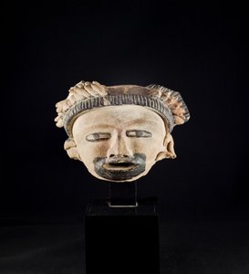 Testa di statuetta / Messico, cultura Totanaque (terracotta)