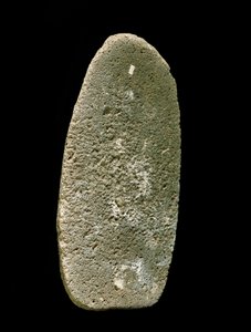 Preistoria: utensile in pietra usato per macinare il grano. Neolitico. Umbria, Italia. Perugia, Museo Archeologico Nazionale dell