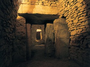 Preistoria: dolmen di Romeral, sepoltura neolitica (3000 a.C.). Spagna, Andalusia, Antequera.