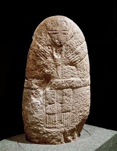 Preistoria: statuetta menhir. Età della pietra, neolitico. Saint Germain en Laye, Museo delle Antichità Nazionali