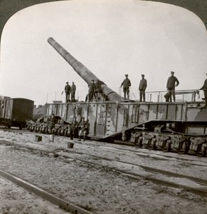 Cannone ferroviario da 16 pollici che ha polverizzato la Linea Hindenburg, Prima Guerra Mondiale, Francia, 1917-1918 da Realistic Travels Publishers