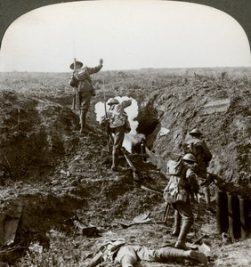 Soldati britannici che attaccano la Linea Hindenburg, Prima Guerra Mondiale, 1917-1918