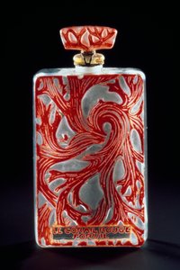 Flacone di vetro per il profumo Corallo Rosso (Le Corail Rouge) di Forvil da Rene Jules Lalique