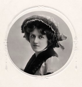 Nina Sevening, attrice britannica, inizio XX secolo da Rita Martin
