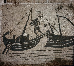 Antica Ostia. Piazza delle Corporazioni. Mosaico della Corporazione dei Marinai di Sabratha. Caricamento delle merci su una nave da Roman
