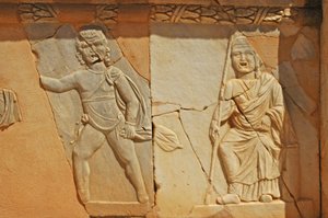 Bassorilievi sul Proscenio del teatro romano, Sabratha, Libia, II secolo d.C.