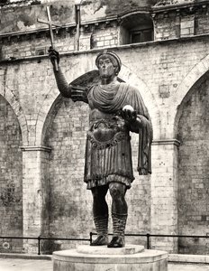 Statua colossale possibilmente dell