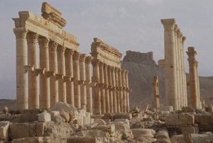 Parte più antica della strada colonnata che forma l