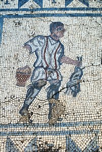 Cacciatore nel giardino romano da Roman