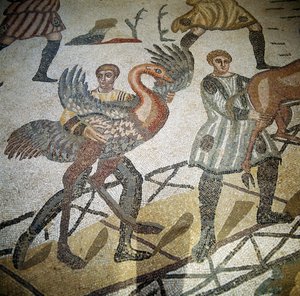 Cacciatore che carica uno struzzo su una nave, (dettaglio)
