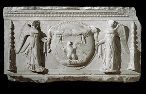 Frammento di rilievo in marmo dalla Piazza della Consolazione a Roma da Roman