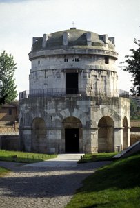 Mausoleo di Teodorico il Grande (455 - 526), Ravenna. da Roman