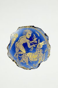Medaglione con Ercole, nudo, con il ginocchio destro sul cervo di Cerynia