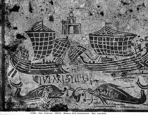 Dettaglio del pavimento del Piazzale delle Corporazioni raffigurante una scena nautica da Roman