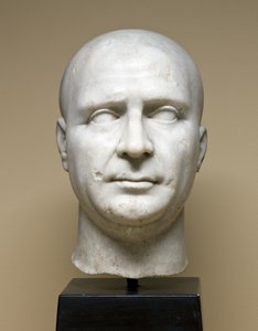 Ritratto di un sacerdote di Iside, inizio II secolo d.C. (marmo di Proconneso) da Roman