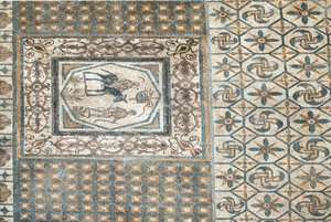 Resti dei mosaici della città romana da Roman