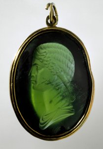 Arte romana: Agrippina Minore, figlia del generale Germanico assassinata da Nerone. Cammeo. Roma, Musei Capitolini