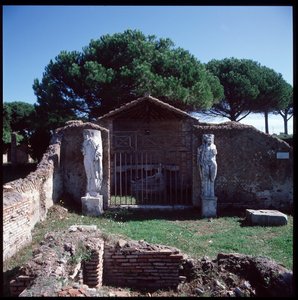 Arte romana: vista delle rovine del santuario della divinità Attis (o Atys), regione IV