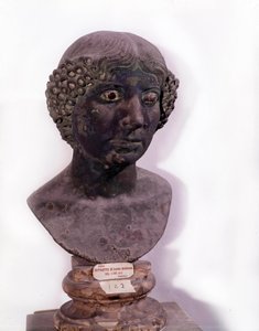 Antichità romana: busto di donna romana da Pompei (I secolo d.C.) da Roman