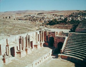 Veduta del Teatro Sud, costruito c.90 d.C.