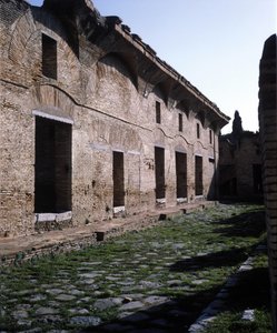 Antica Ostia: Casa di Diana, una “Insula” in Via dei Balconi da Roman Roman