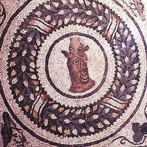Testa di antilope, mosaico romano, inizio IV secolo (mosaico)