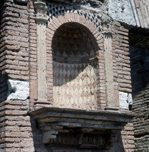 Casa del Larario a Ostia, nei pressi di Roma da Roman Roman