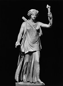 Diana Lucifera (marmo) (foto b/n) da Roman Roman