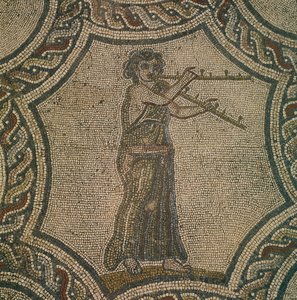 Mosaico raffigurante flautista femminile dalla Casa di Dioniso, a Volubilis, Marocco, Civiltà Romana