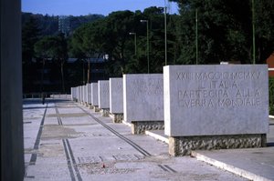 Roma, Foro Italico. Il viale della gloria. Ogni pietra porta un