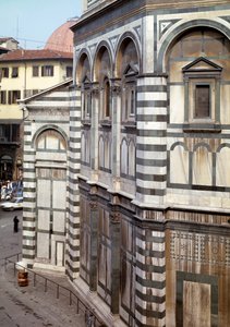 Vista esterna del Battistero di San Giovanni Battista (Battistero di Firenze) da Romanesque