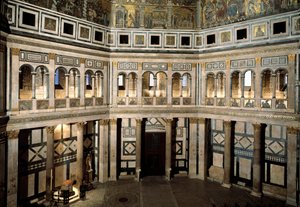 Vista interna del Battistero di San Giovanni Battista (Battistero di Firenze) da Romanesque