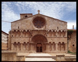 Arte romanica: vista della chiesa di Santa Domenica, XII secolo, Soria, Spagna da Romanesque