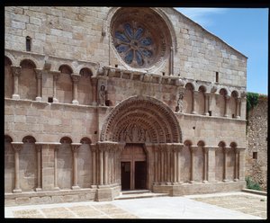 Veduta della chiesa di San Domenico da Romanesque