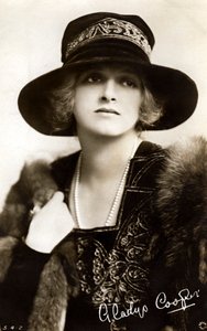 Gladys Cooper, attrice inglese da Rotary Photo
