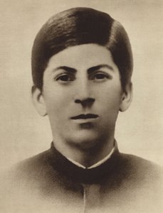 Joseph Stalin al momento della sua laurea alla scuola di teologia di Gori, Georgia, 1894 da Russian Photographer