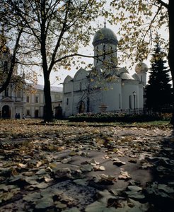 Cattedrale della Trinità di San Sergio, fondata c.1340 da San Sergio di Radonež da Russian School