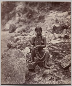 Donna Lepcha (numero 1908) da Samuel Bourne