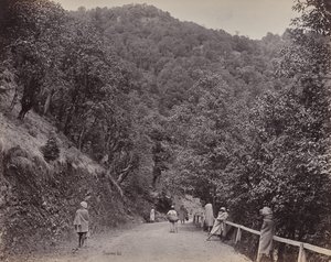 Shimla. Il Mall o la strada principale da Samuel Bourne