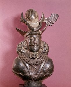 Busto di un re sassanide in bronzo, indossa l