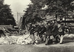 Berlino: Spazzini di Strada al Wittenberg-Platz da Sasha Stone