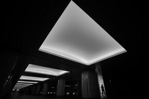 Tunnel luminoso moderno