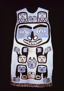 Vestito Chilkat, Tribù Tlingit
