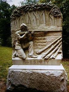 Memoriale alla 16ª Fanteria degli Stati Uniti sul campo di battaglia di Chikamauga da School American