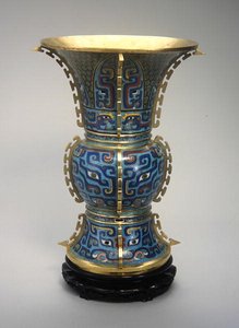 Vaso a forma di Zun e supporto da School Chinese