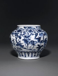 Vaso blu e bianco eccezionalmente raro e importante, Dinastia Yuan, metà del XIV secolo da School Chinese