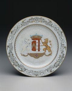 Piatto con stemma, c.1740 da School Chinese